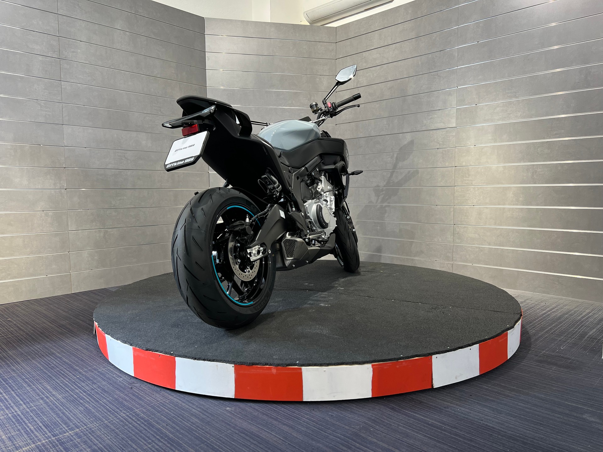CF MOTO 675NK-image-4