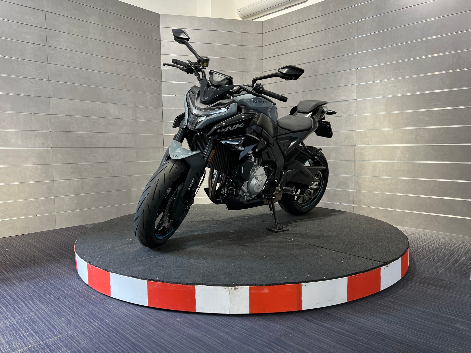 CF MOTO 675NK-image-0