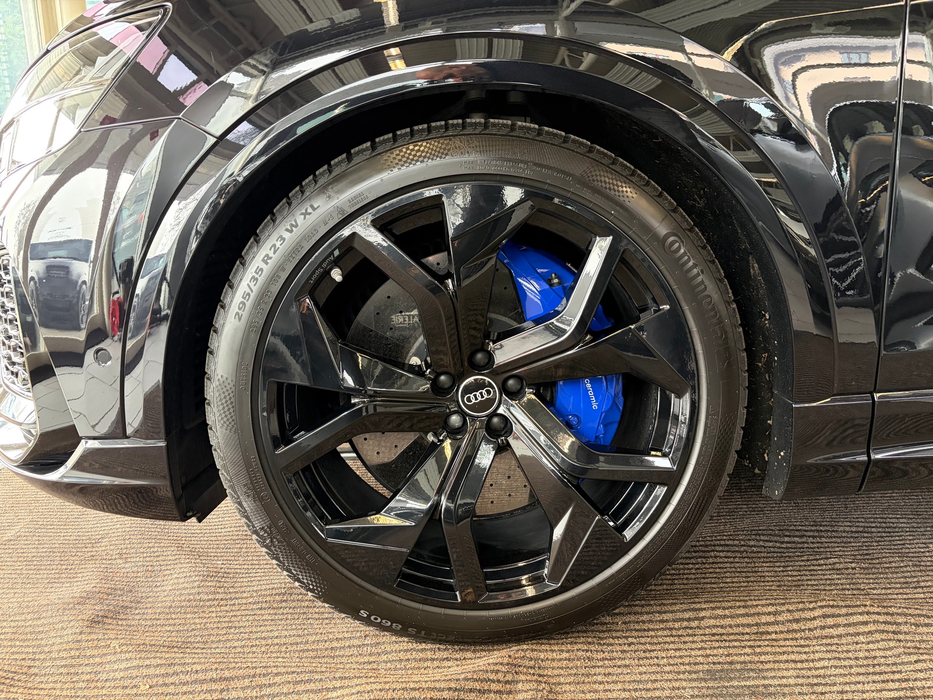AUDI RSQ8 | CH Swiss | Carbon | B&O | Keramik | DYNAMIKPAKET PLUS | AHK | Standheizung | NP: 230K! |-image-7