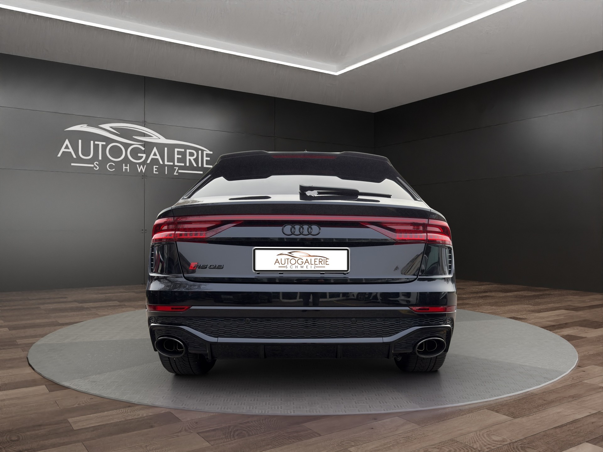 AUDI RSQ8 | CH Swiss | Carbon | B&O | Keramik | DYNAMIKPAKET PLUS | AHK | Standheizung | NP: 230K! |-showroom-element-3