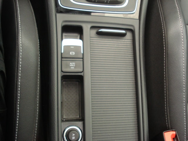 VW Golf Variant 2.0 TSI R 4 Motion DSG-image-10