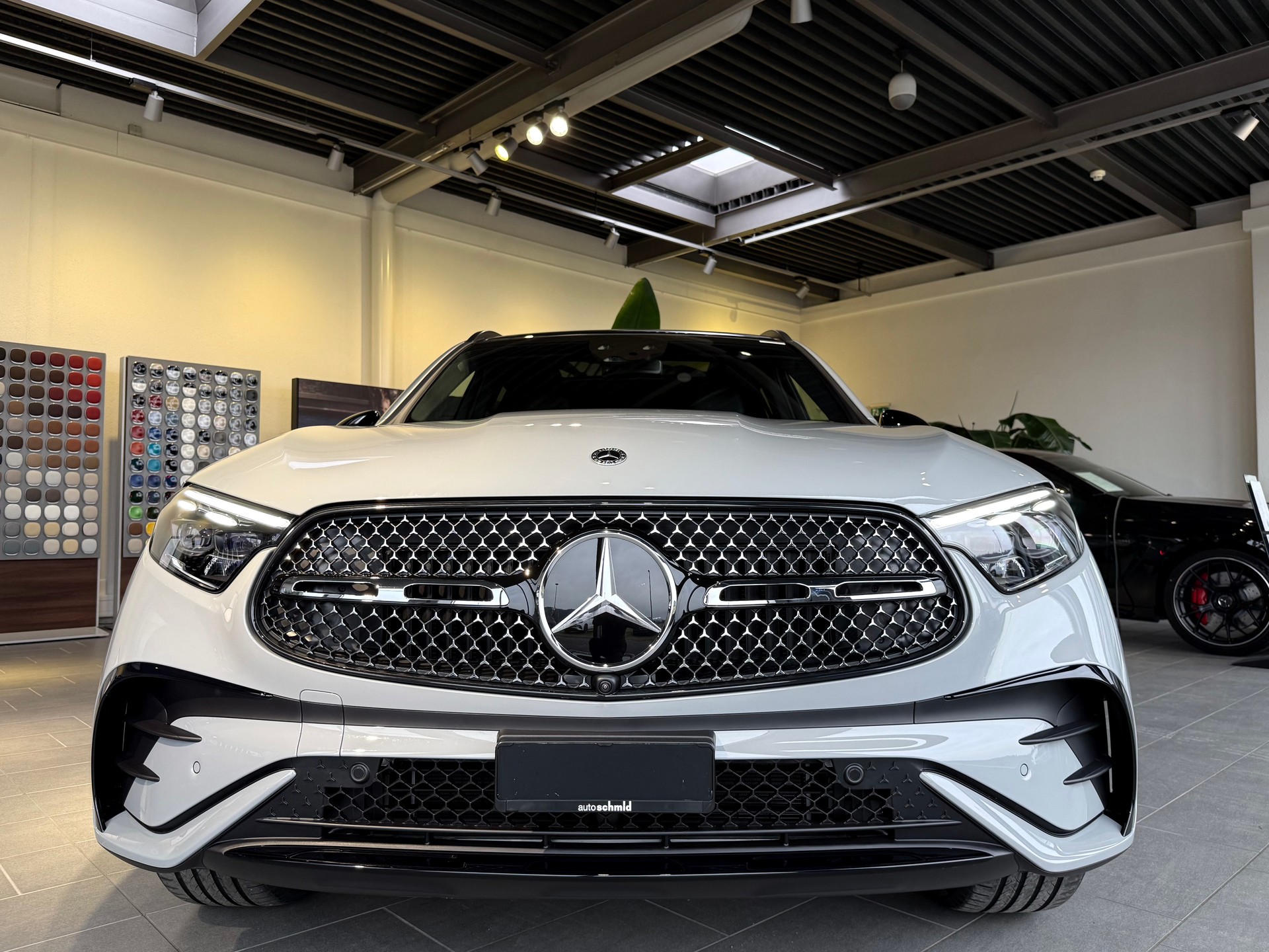 MERCEDES-BENZ GLC 400 e 4MATIC EQ Star-showroom-element-2