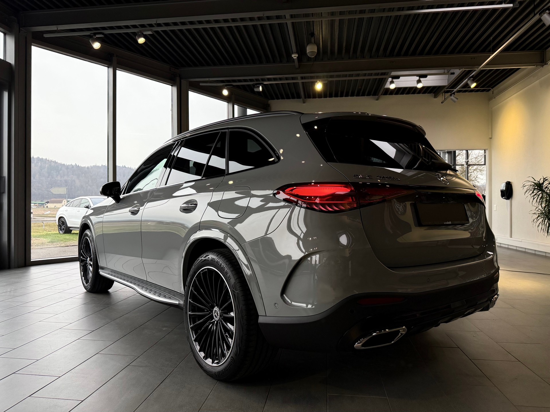 MERCEDES-BENZ GLC 400 e 4MATIC EQ Star-showroom-element-1