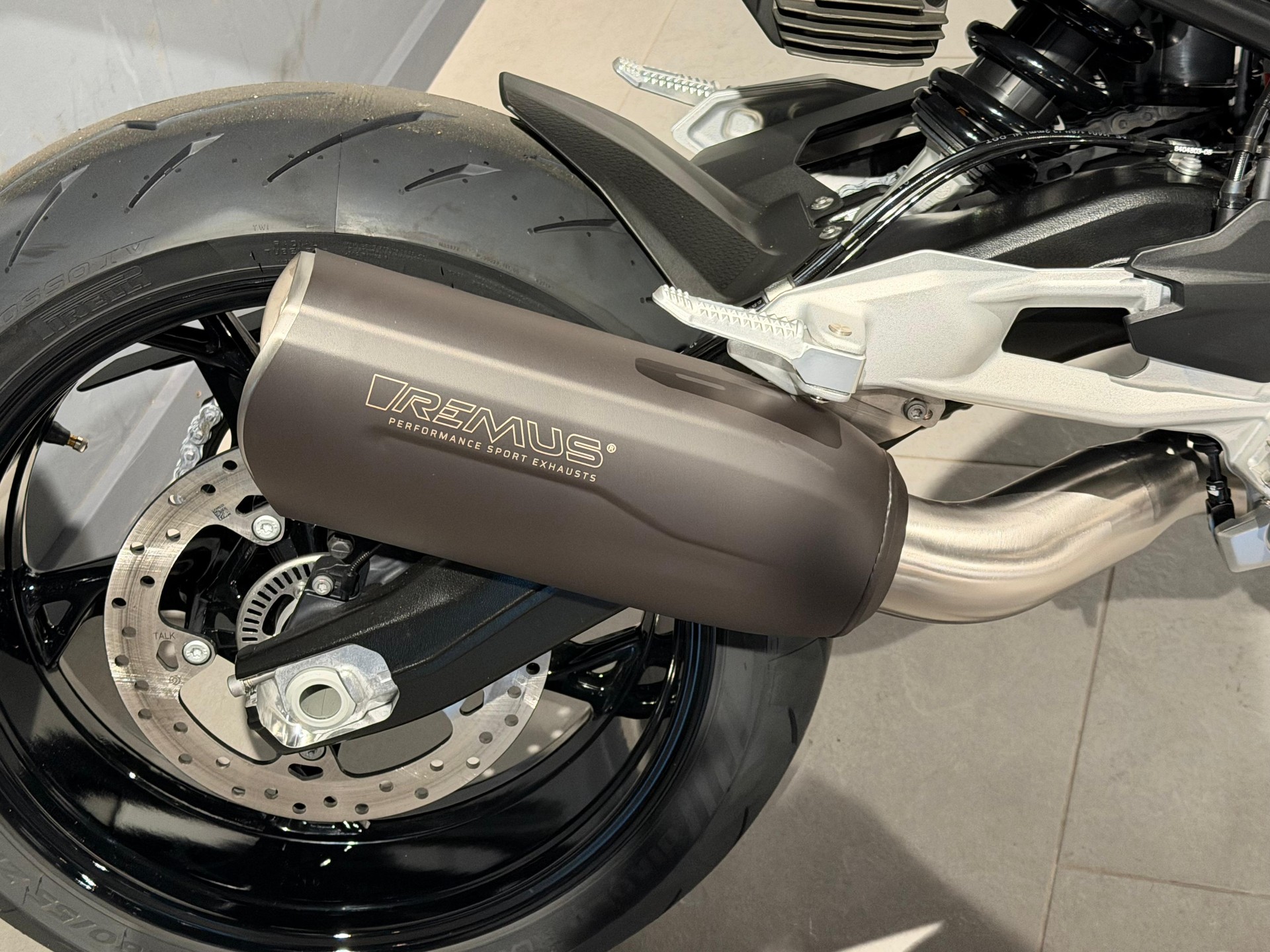 BMW F 900 R A2 (35kW) "Youngster"-image-6