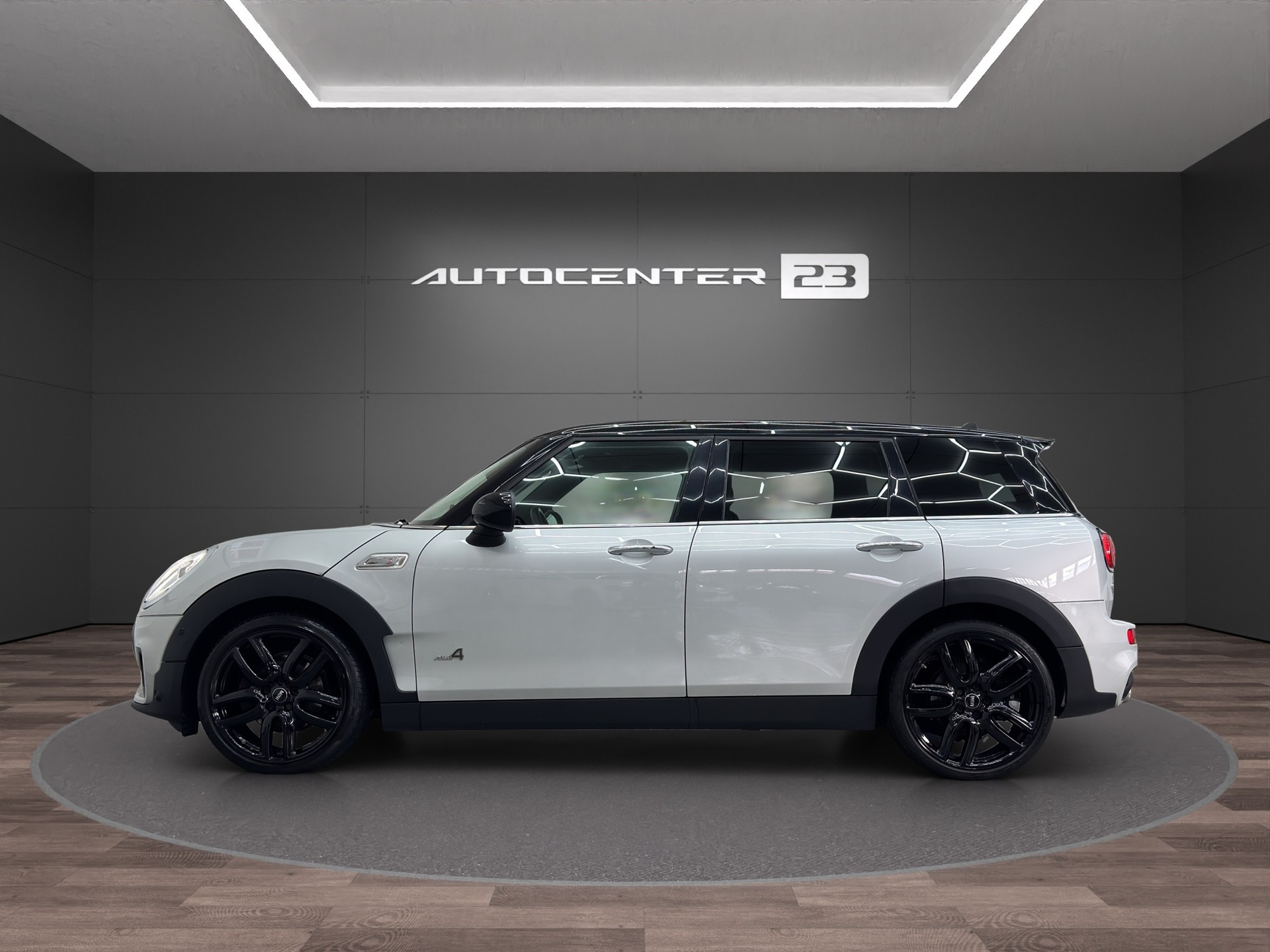 MINI Clubman Cooper SD ALL4 Steptronic-image-1