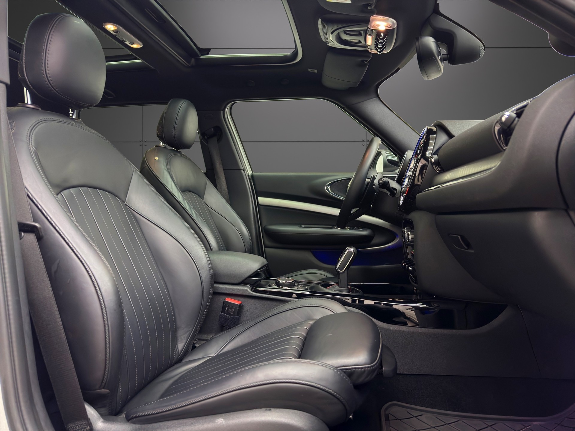MINI Clubman Cooper SD ALL4 Steptronic-image-13