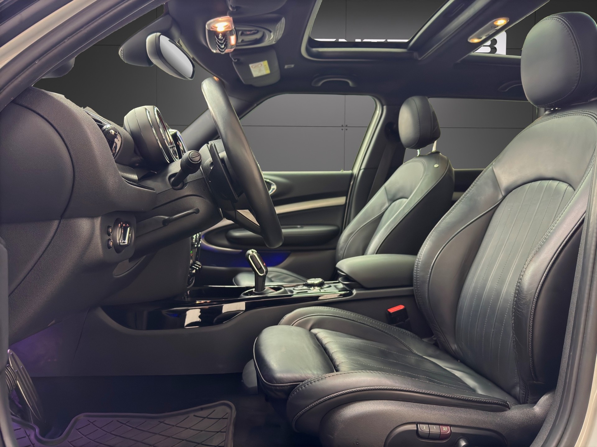 MINI Clubman Cooper SD ALL4 Steptronic-image-8