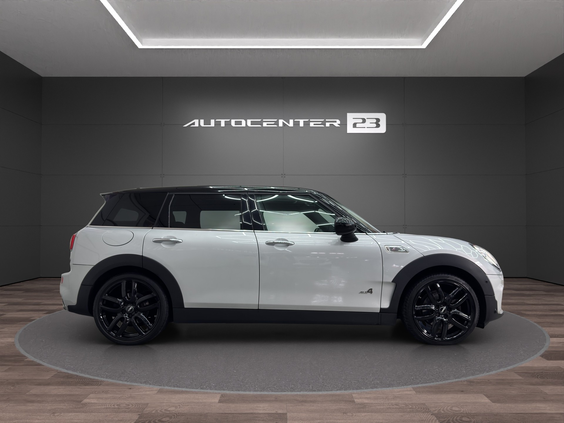 MINI Clubman Cooper SD ALL4 Steptronic-image-5