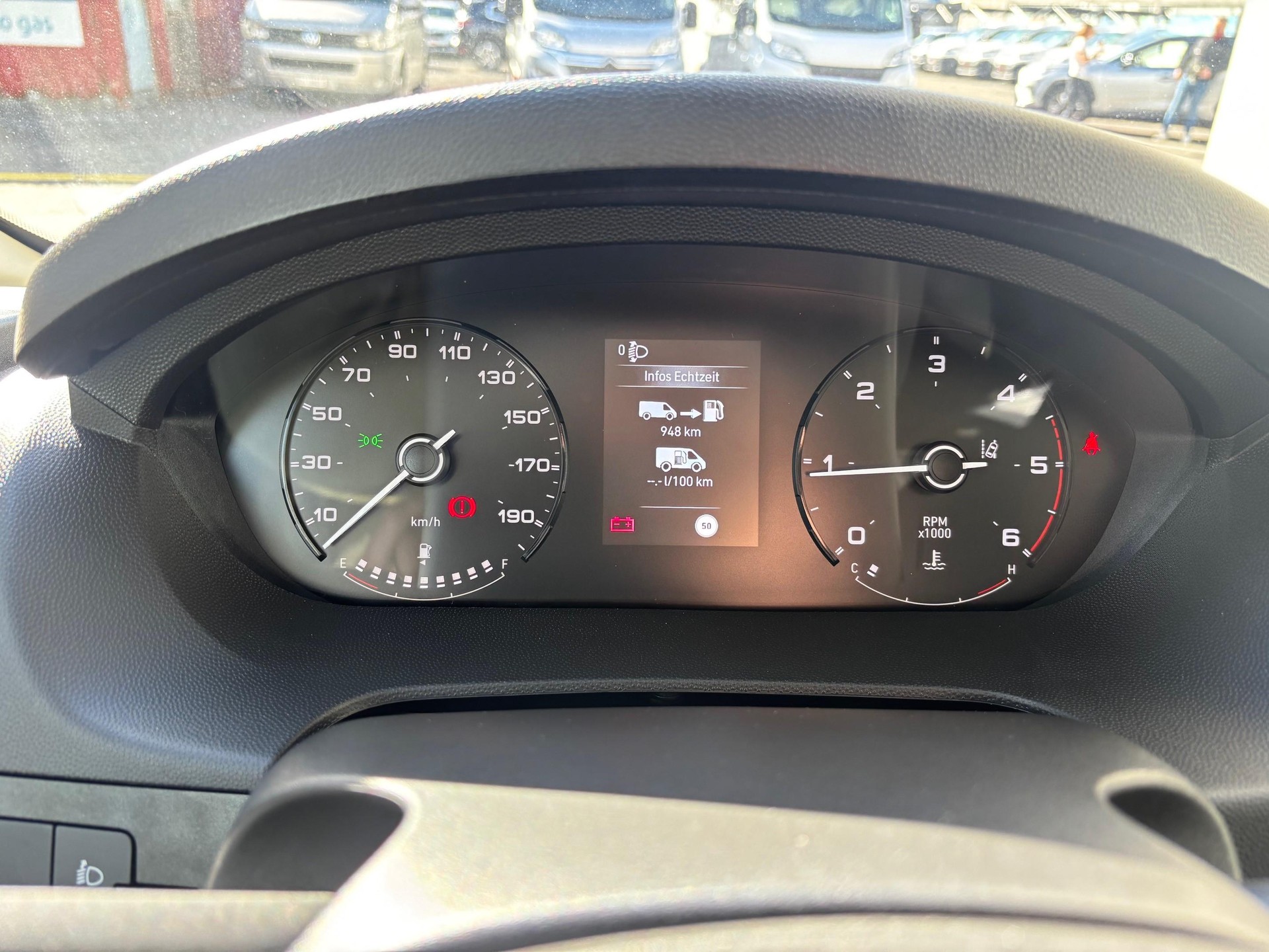 CITROEN Jumper Kaw. 35 L2H2 2.2 BlueHDi 140 First S/S-image-11
