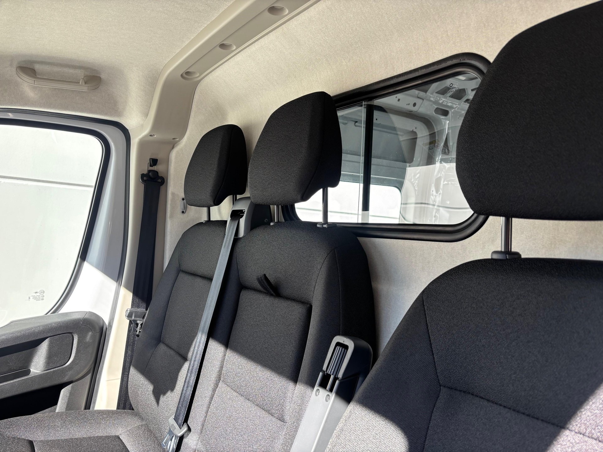 CITROEN Jumper Kaw. 35 L2H2 2.2 BlueHDi 140 First S/S-image-9