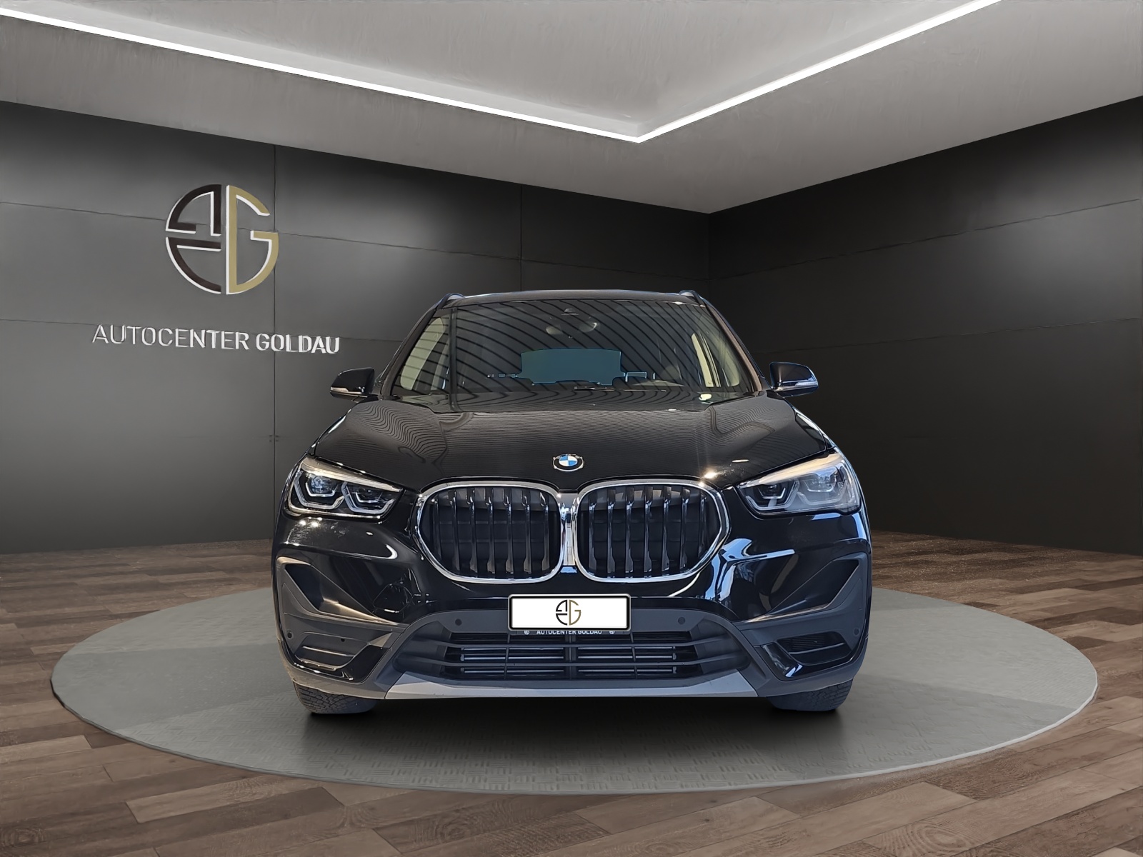 BMW X1 xDrive 20i Steptronic-image-6