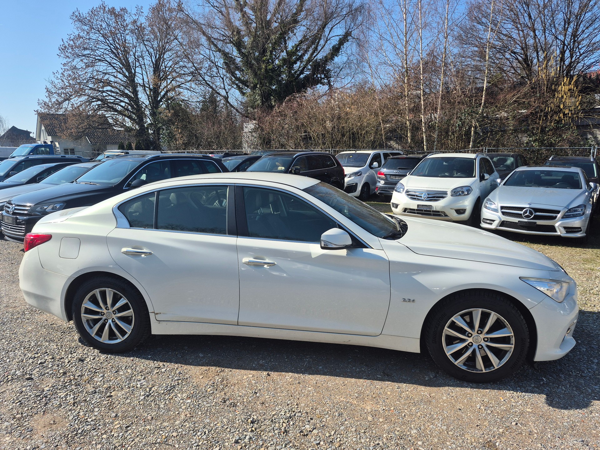 INFINITI Q50 2.2d Premium Automatic-image-2