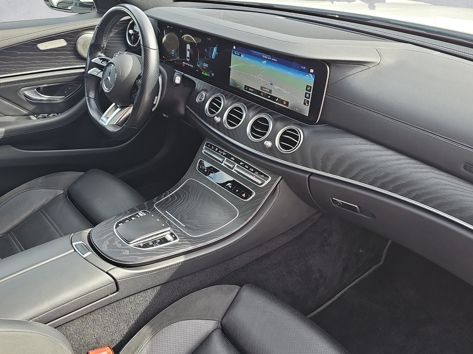 MERCEDES-BENZ AMG E 53 4Matic+ Speedshift 9G-TCT-image-9