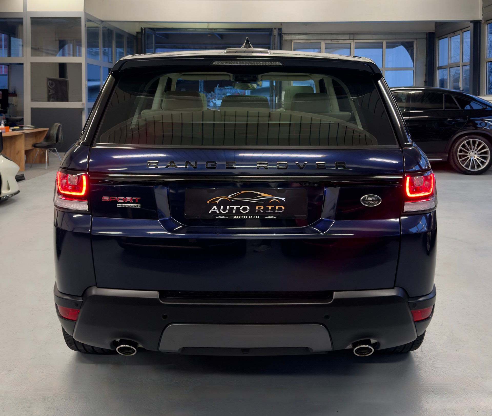LAND ROVER Range Rover Sport 3.0 SDV6 HSE Automatic-image-4
