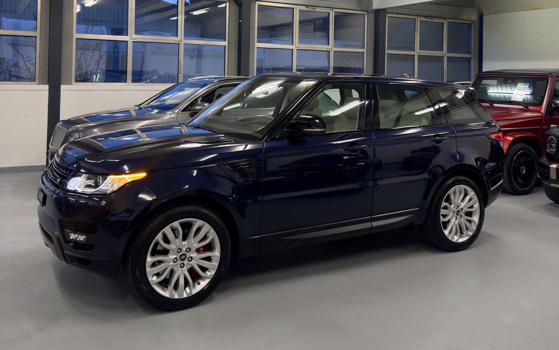 LAND ROVER Range Rover Sport 3.0 SDV6 HSE Automatic-showroom-element-3