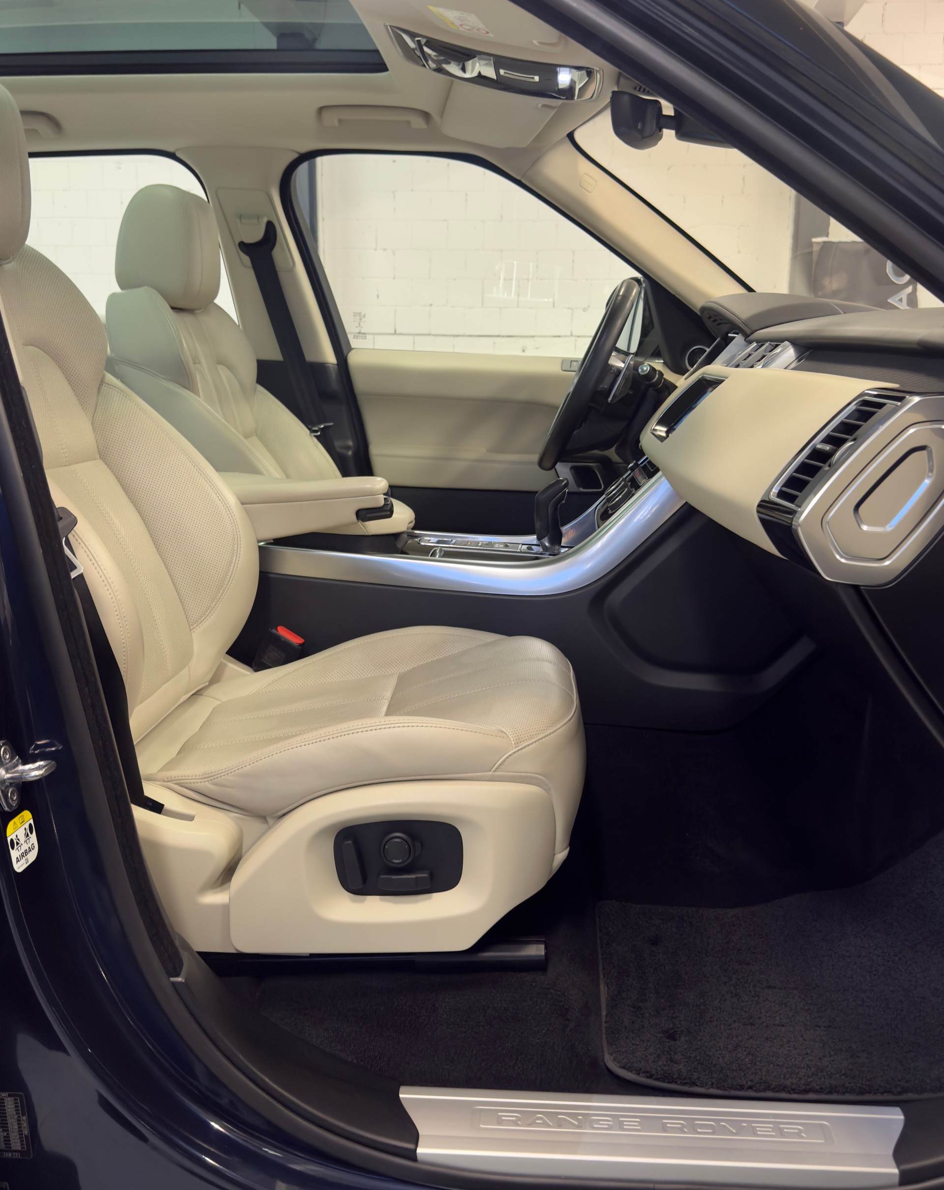 LAND ROVER Range Rover Sport 3.0 SDV6 HSE Automatic-image-9