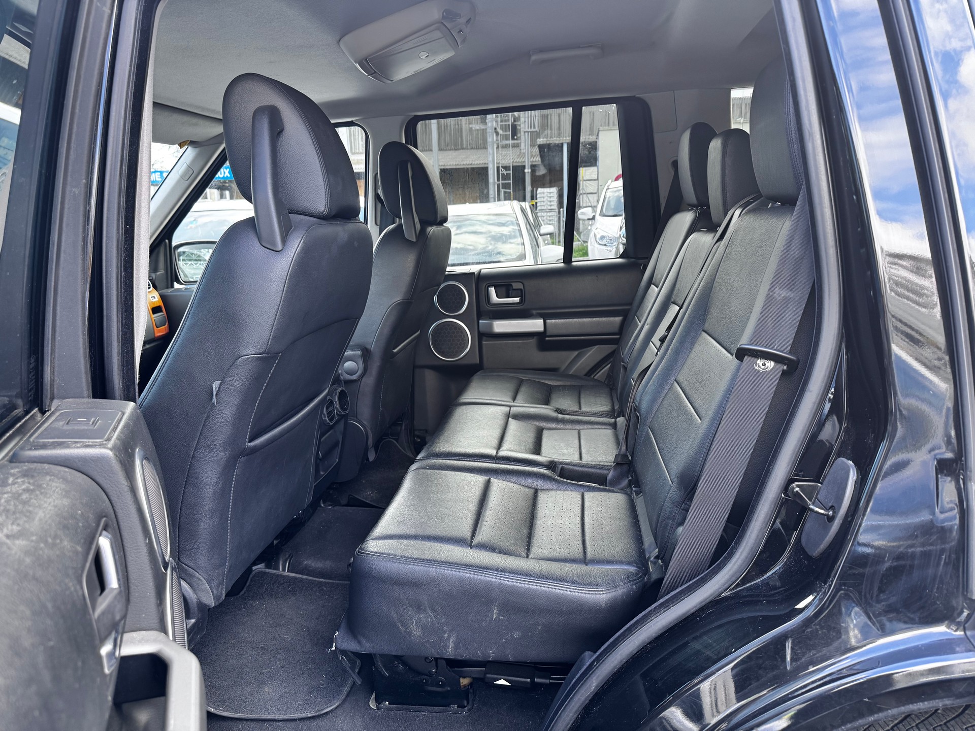 LAND ROVER Discovery 2.7d V6 SE-image-6