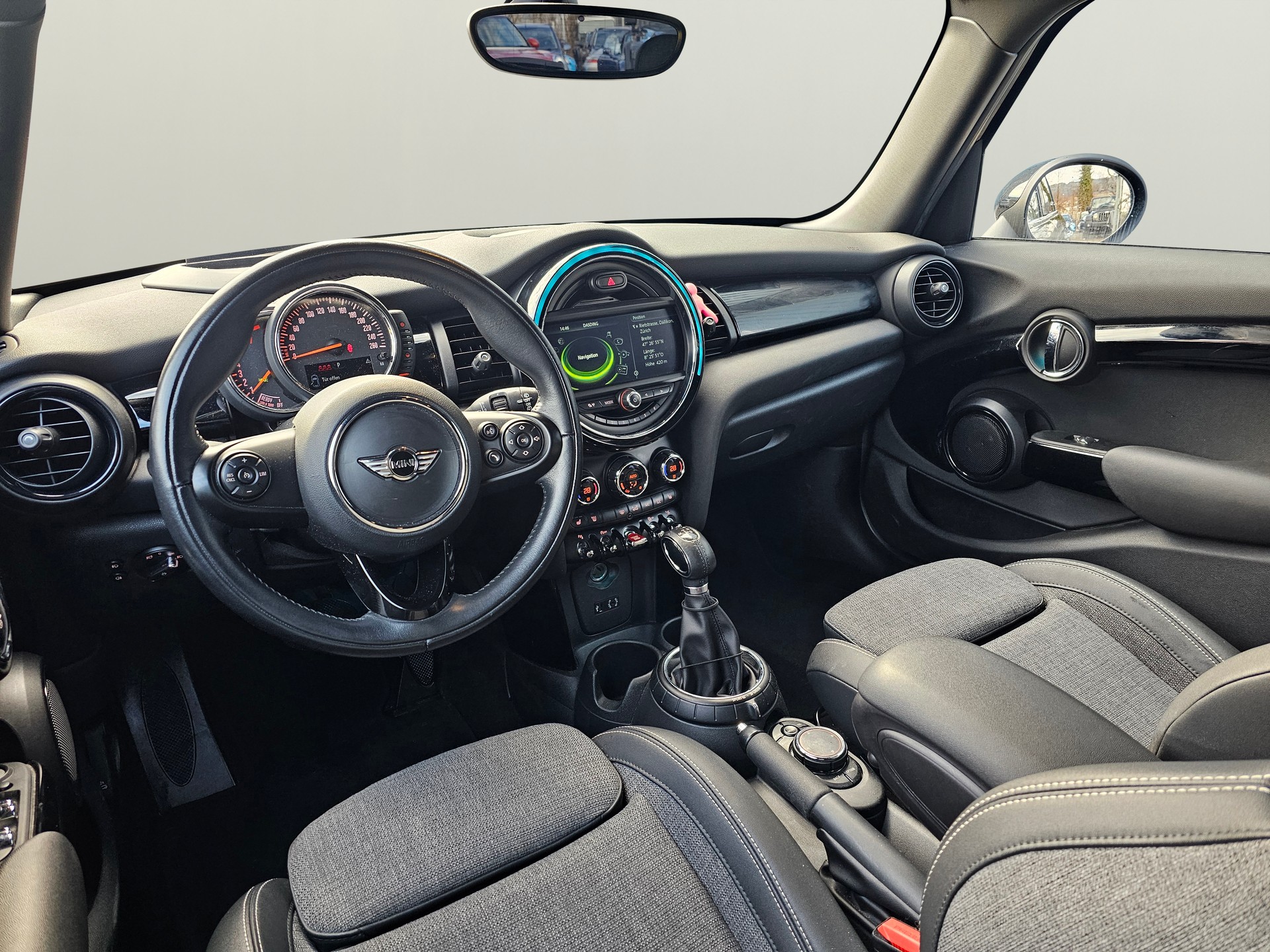 MINI Cooper Steptronic-image-7