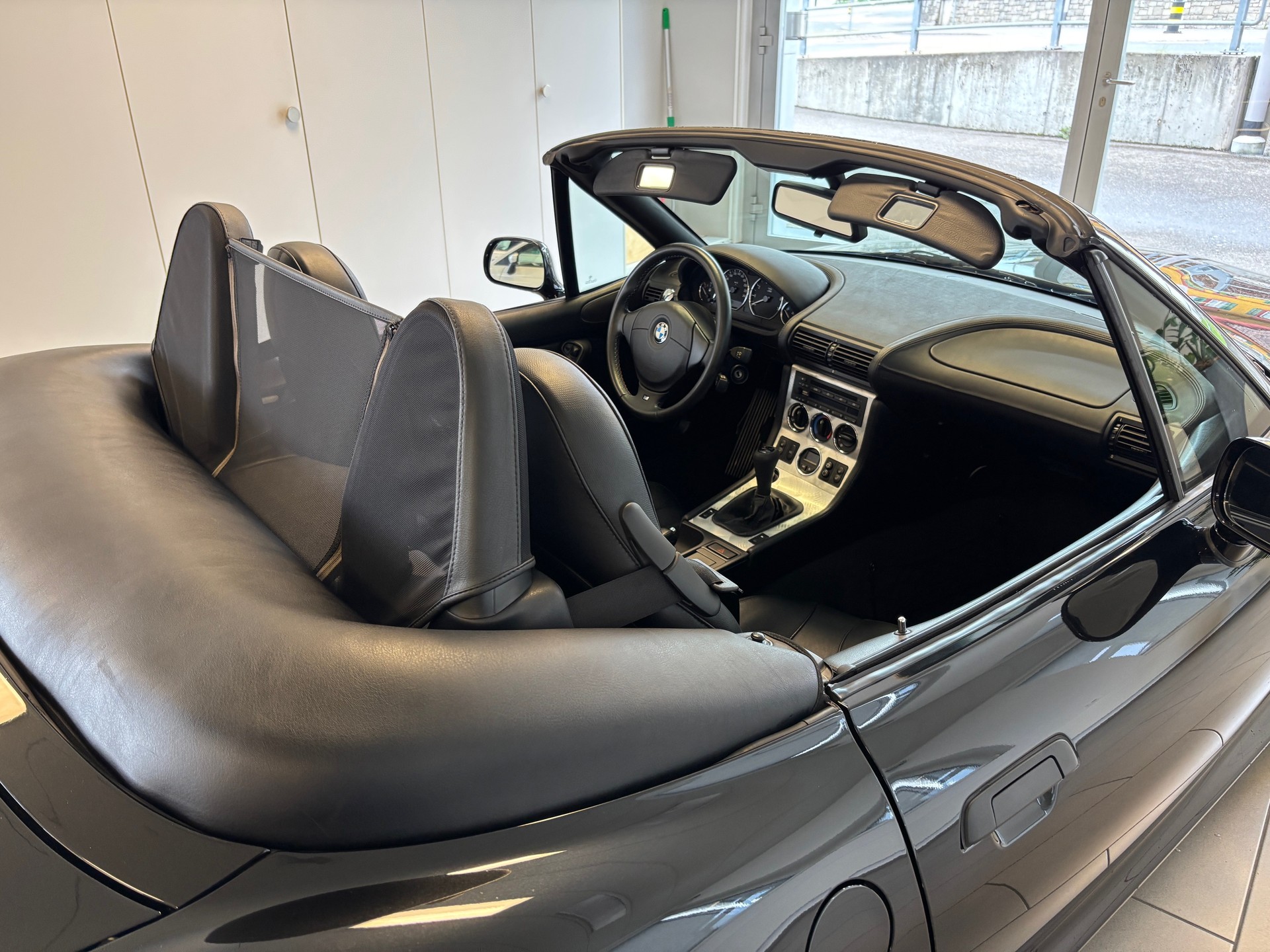 BMW Z3 3.0i Roadster Sport Edition-image-15