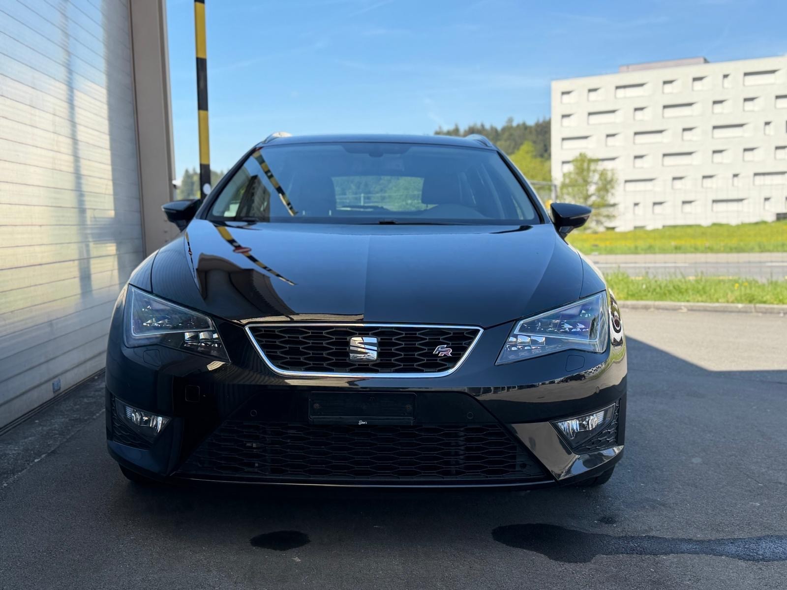SEAT Leon ST 1.8 TSI FR DSG-showroom-element-1