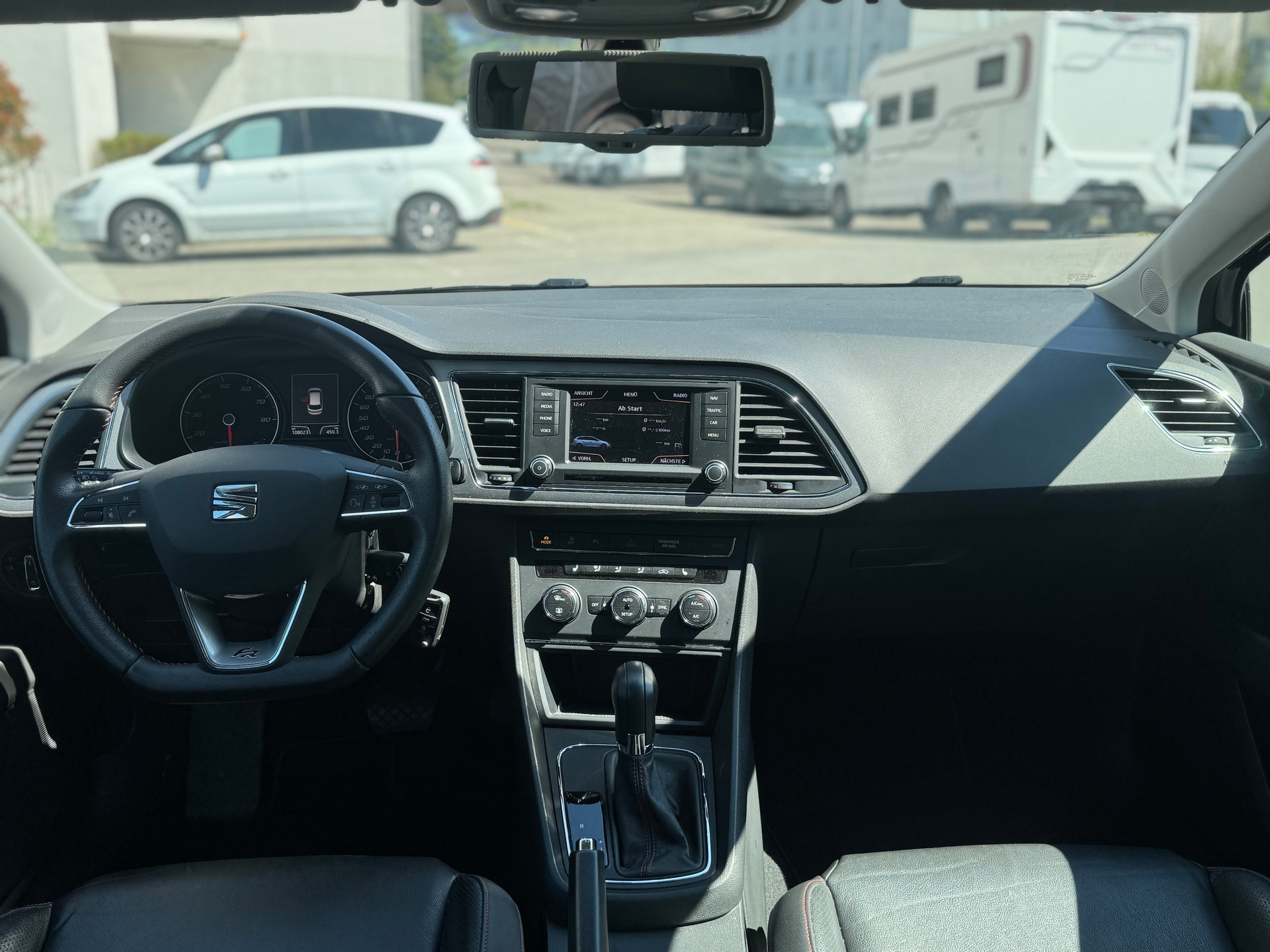 SEAT Leon ST 1.8 TSI FR DSG-image-8