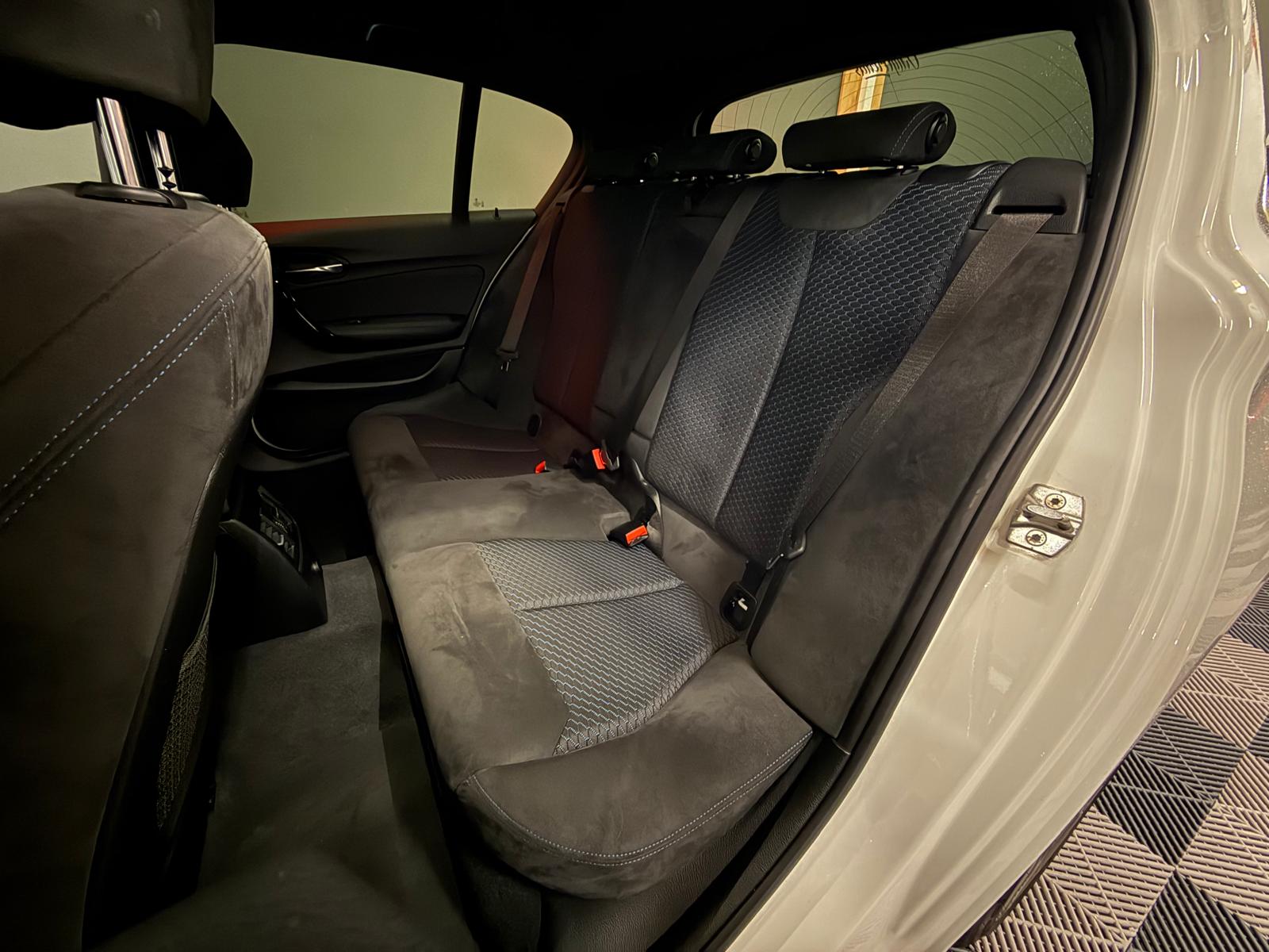 BMW M140i xDrive Steptronic-image-12