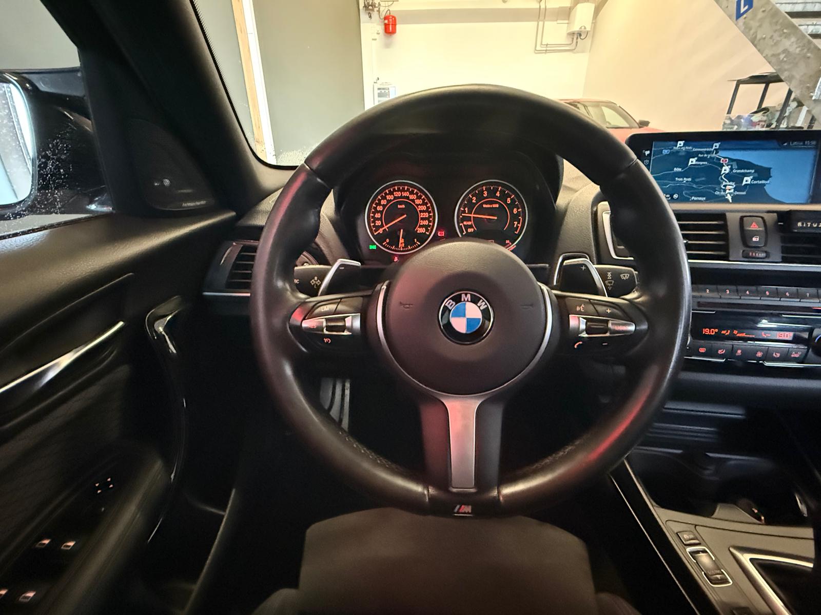 BMW M140i xDrive Steptronic-image-16