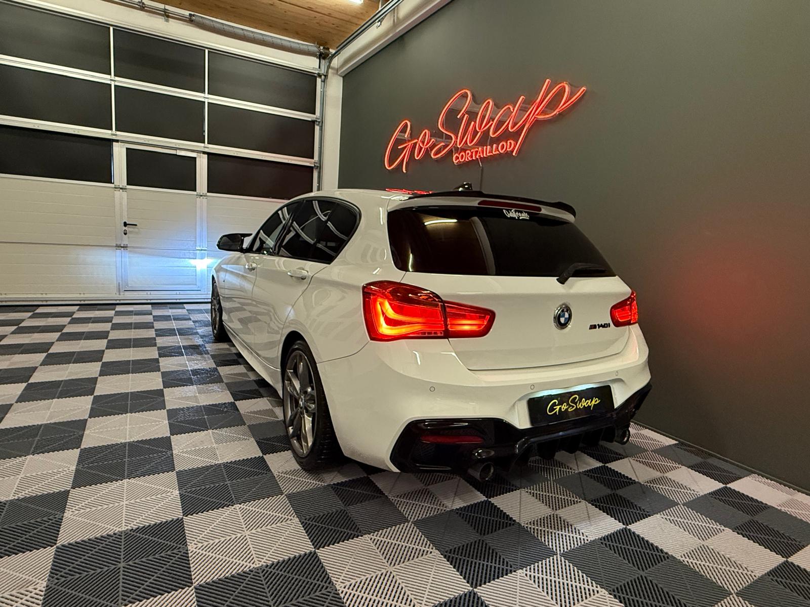 BMW M140i xDrive Steptronic-showroom-element-3