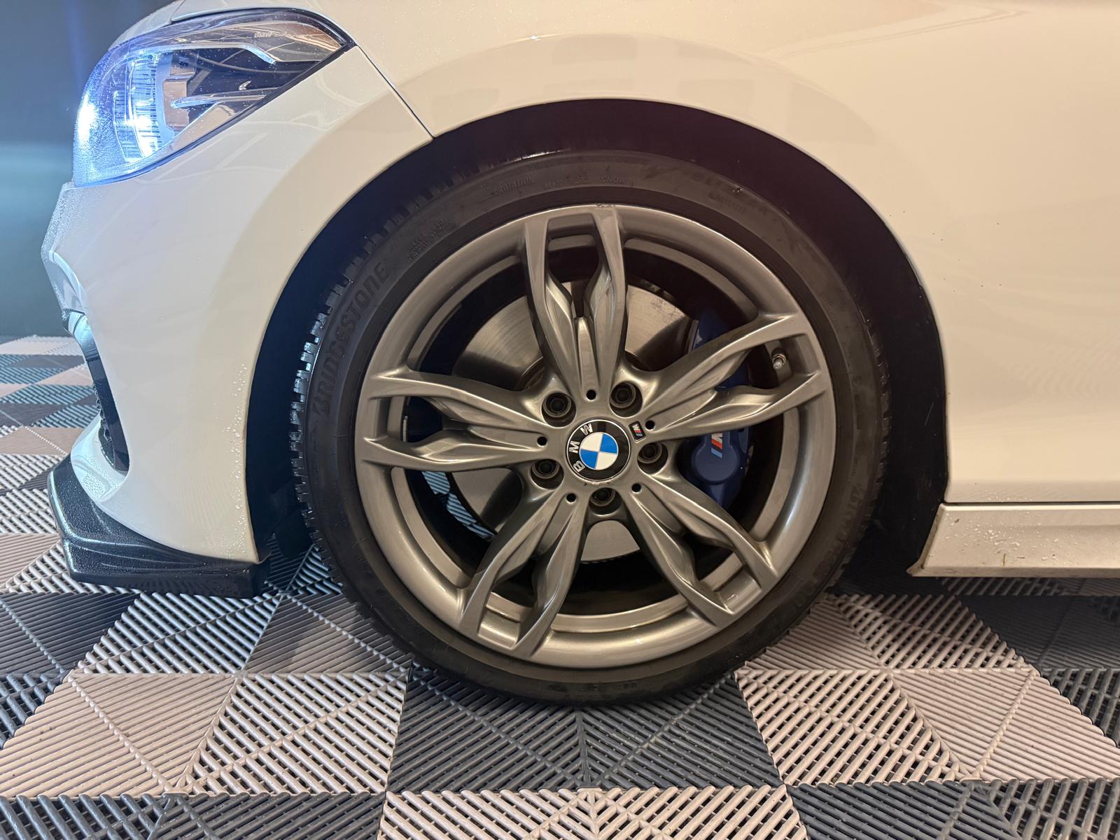 BMW M140i xDrive Steptronic-image-26