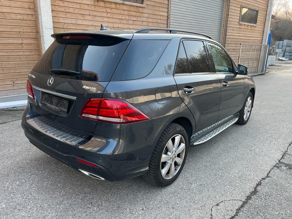 MERCEDES-BENZ GLE 350 d 4Matic 9G-Tronic-image-4