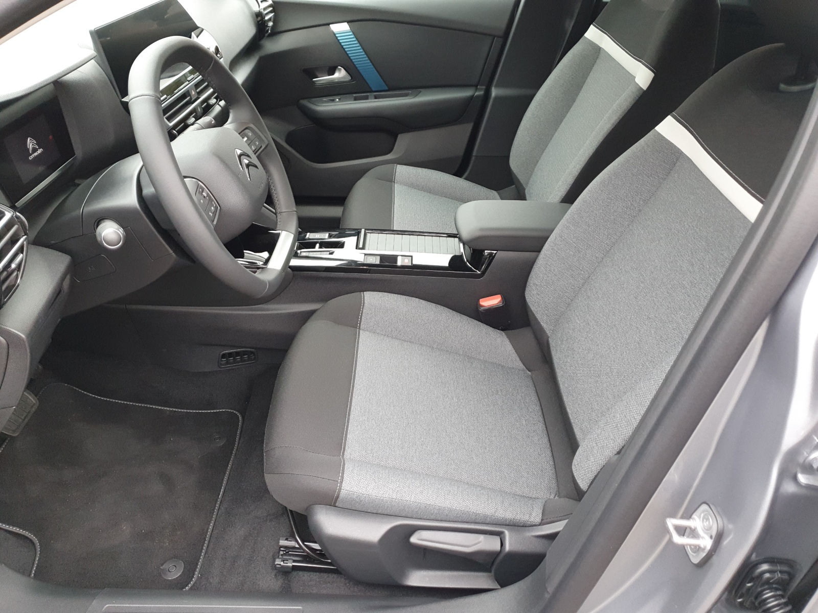 CITROEN C4 Swiss Edition-image-7