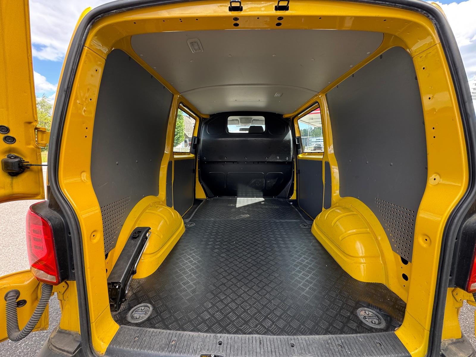VW T6.1 2.0 TDI Kawa DSG mit 2-Schiebetüren + Klima-image-10