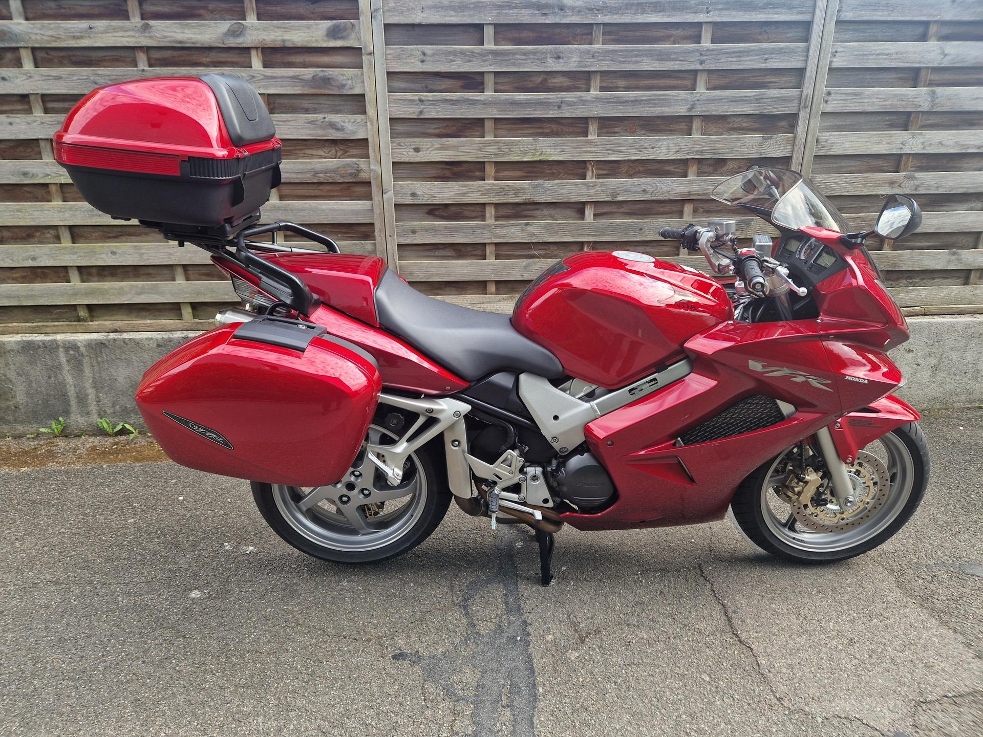 HONDA VFR 800 FI ABS-image-1
