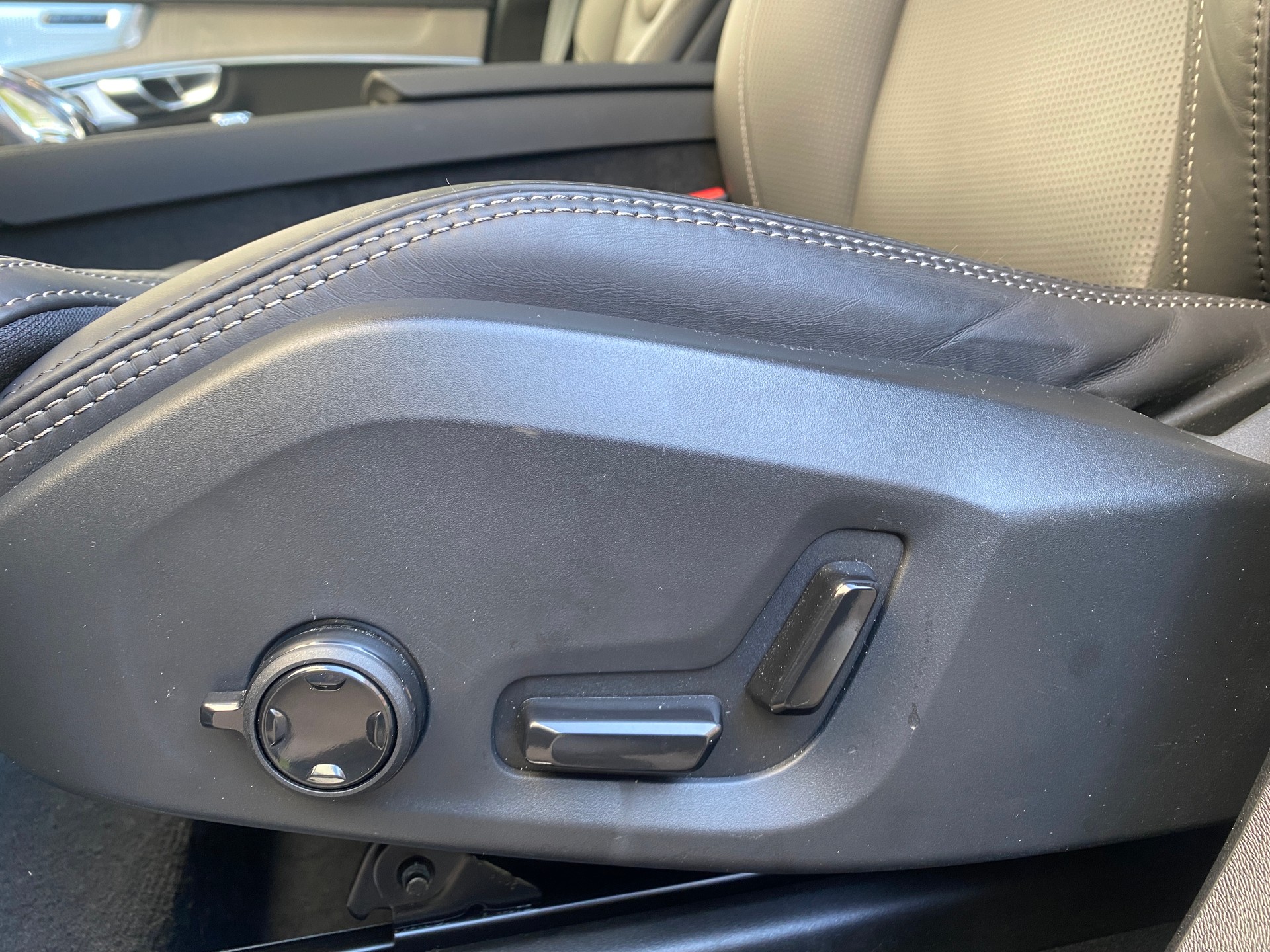 VOLVO XC90 2.0 T8 TE Ultra Bright eAWD-image-7