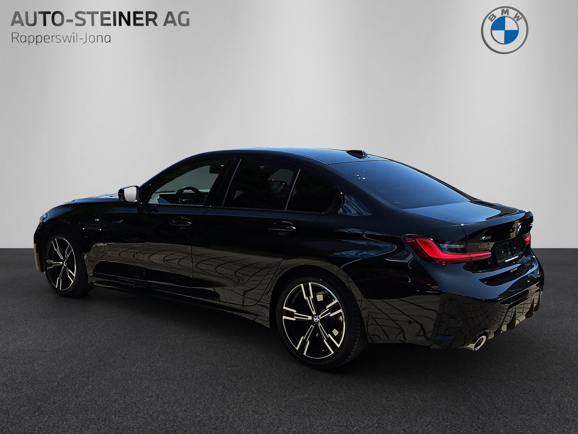 BMW 320d xDrive 48V Steptronic M Sport-showroom-element-2
