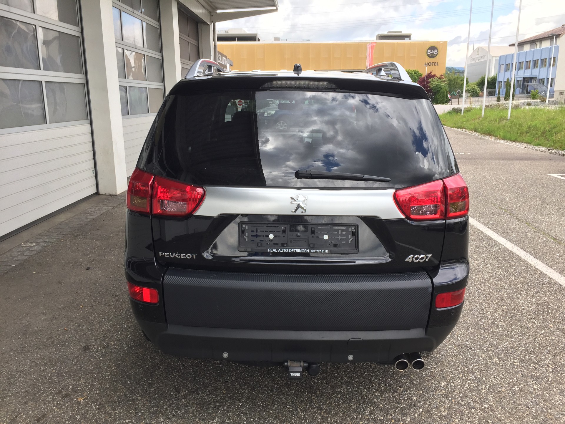 PEUGEOT 4007 2.2 HDi Platinum Edition DCS6-image-3
