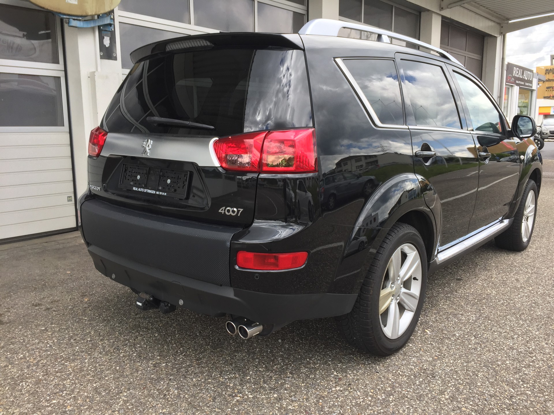 PEUGEOT 4007 2.2 HDi Platinum Edition DCS6-image-4