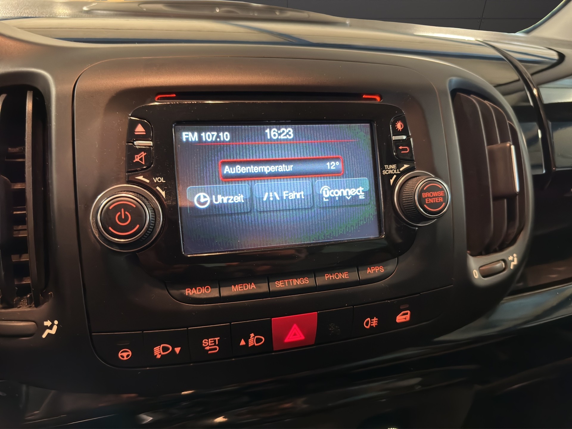 FIAT 500L 1.4 16V Pop Star-image-15