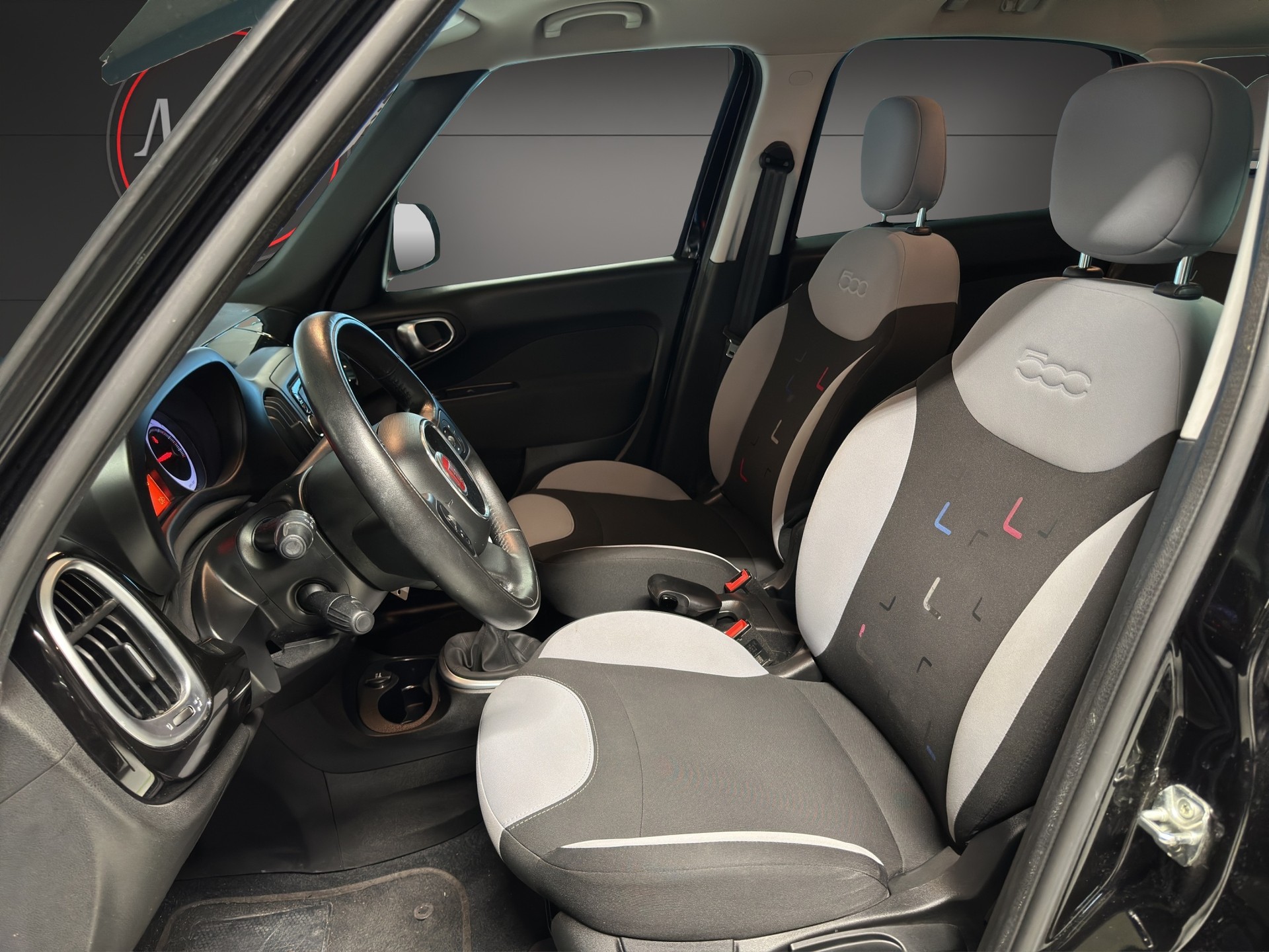 FIAT 500L 1.4 16V Pop Star-image-8