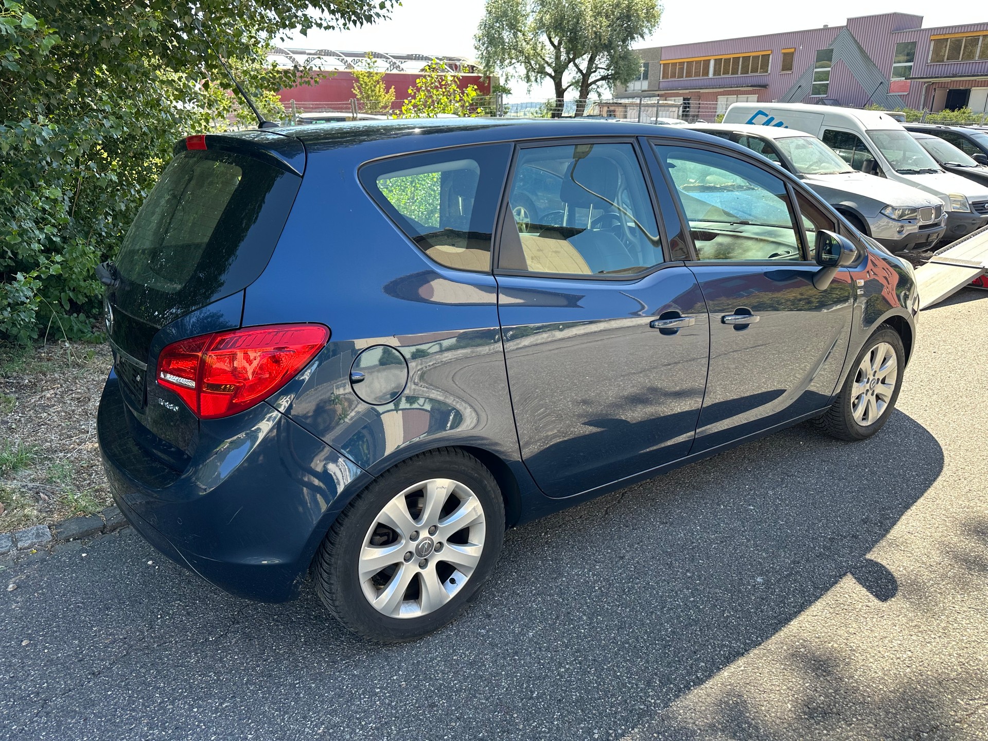 OPEL Meriva 1.4 Turbo Color Edition-image-3