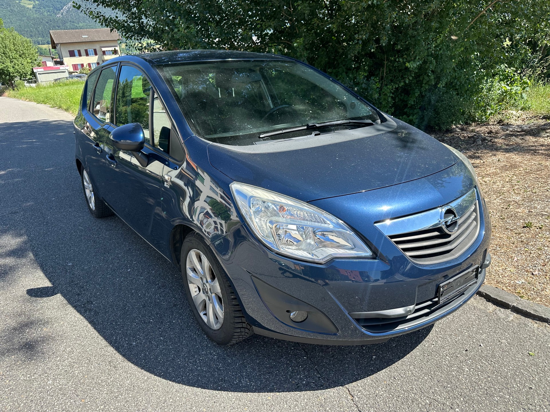 OPEL Meriva 1.4 Turbo Color Edition-image-1