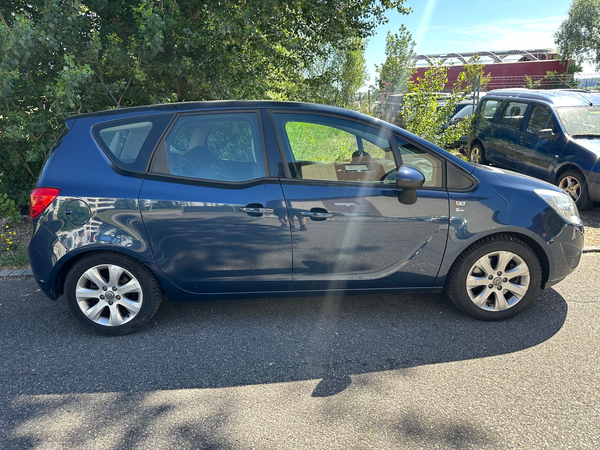 OPEL Meriva 1.4 Turbo Color Edition-image-2