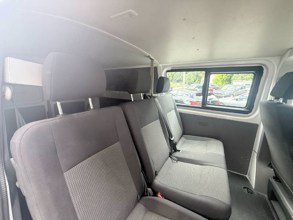 VW T6.1 combi 3400 2.0 TDI 110 6 Places CH-image-7