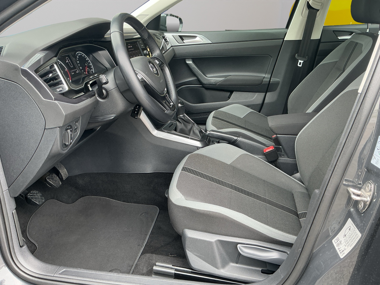 VW Polo 1.6 TDI Highline-image-4