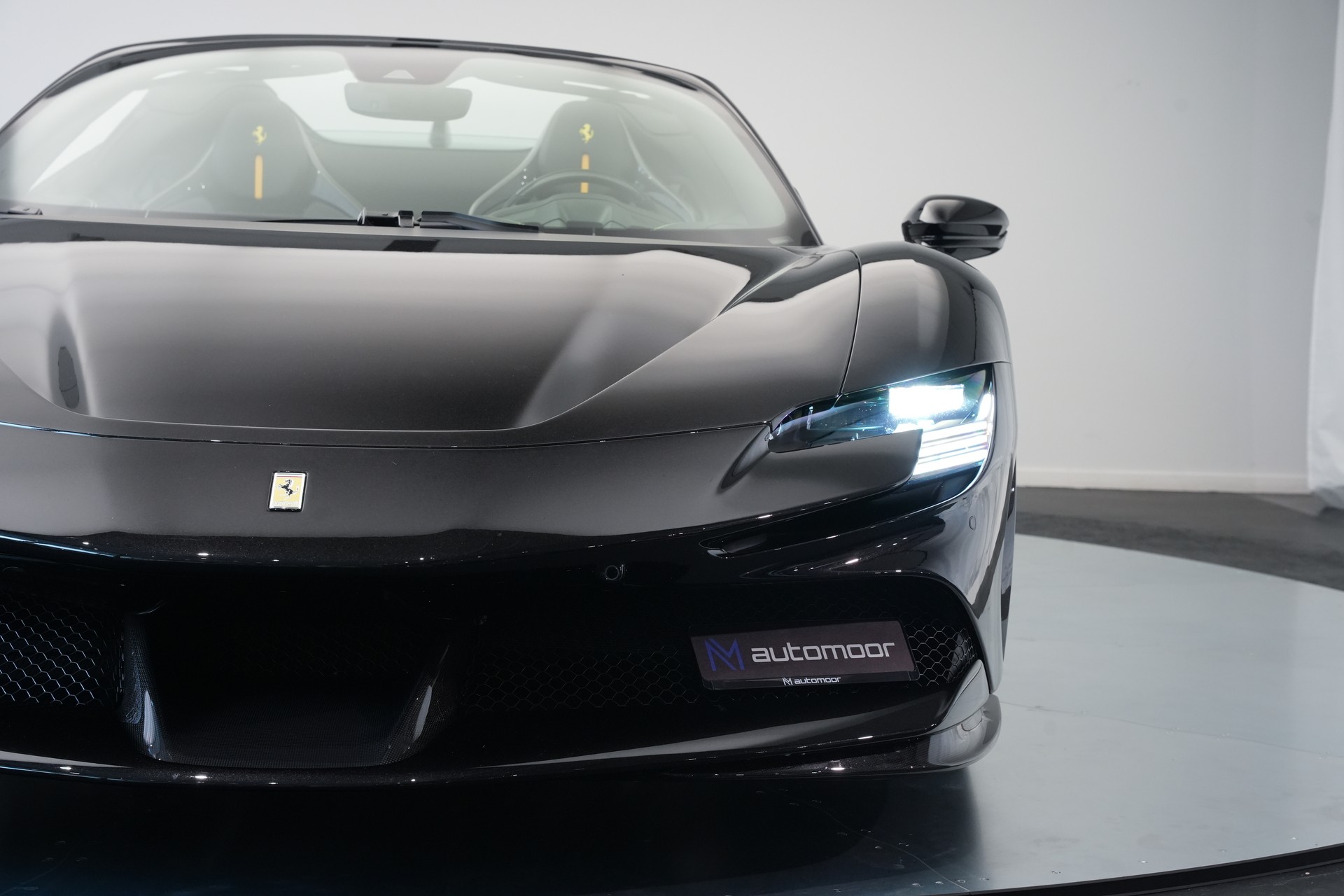 FERRARI SF90 Spider *CH-Fahrzeug* *Nero Daytona* *Carbon*-image-42