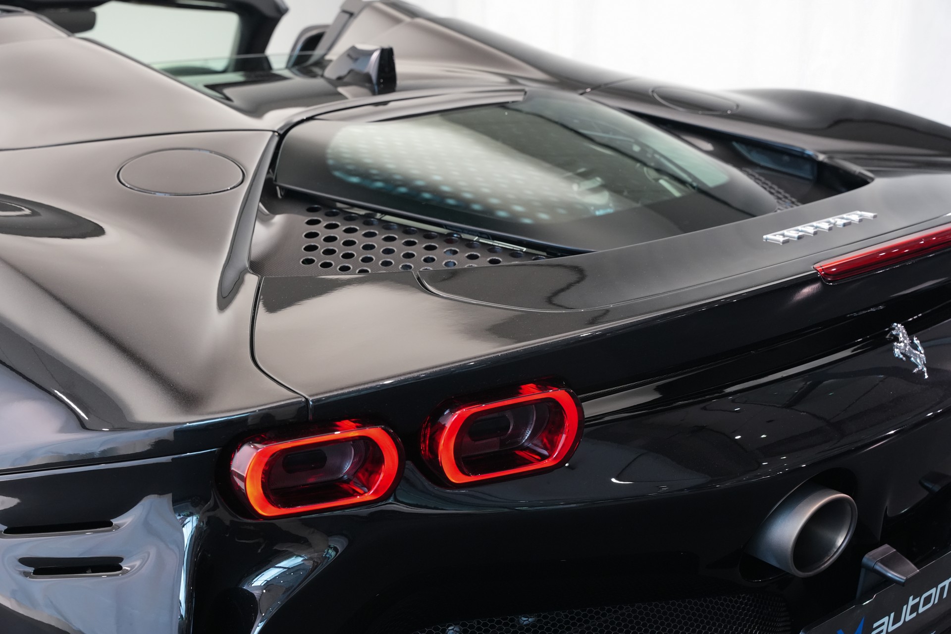 FERRARI SF90 Spider *CH-Fahrzeug* *Nero Daytona* *Carbon*-image-51