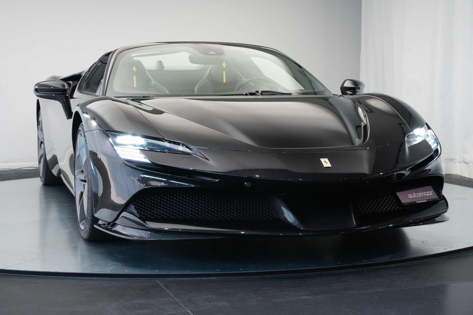FERRARI SF90 Spider *CH-Fahrzeug* *Nero Daytona* *Carbon*-image-43