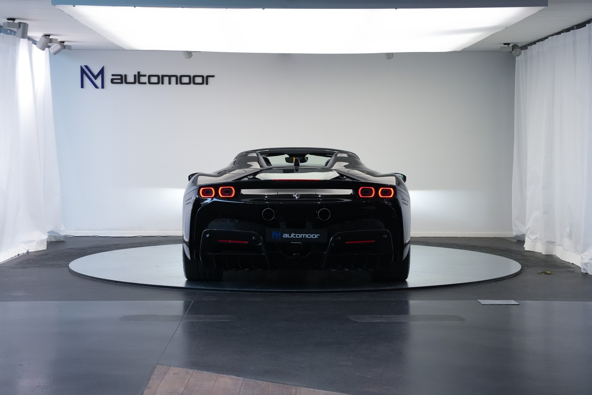 FERRARI SF90 Spider *CH-Fahrzeug* *Nero Daytona* *Carbon*-image-5