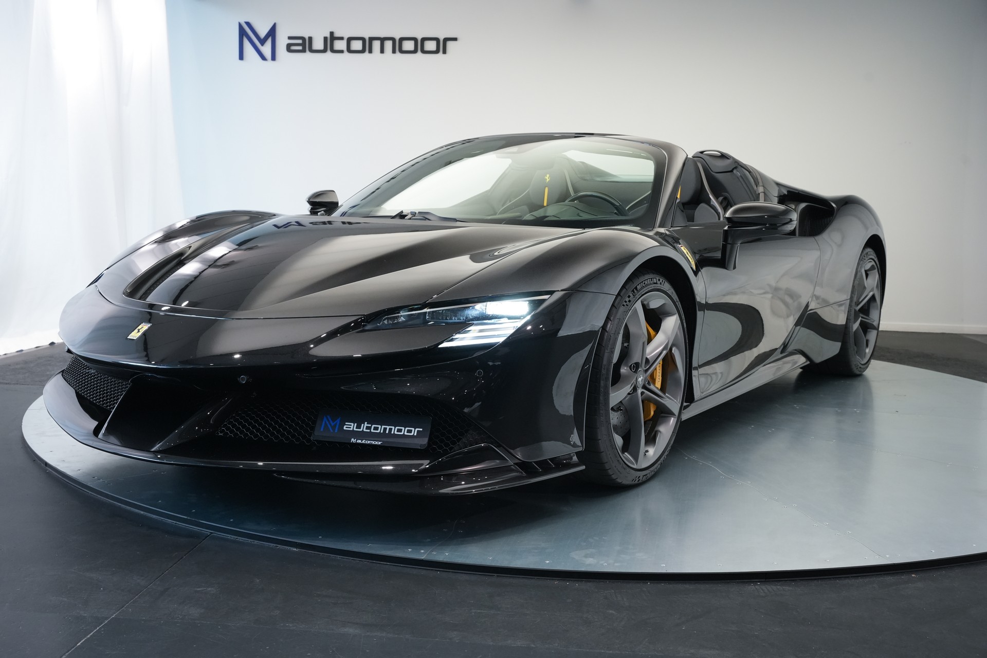 FERRARI SF90 Spider *CH-Fahrzeug* *Nero Daytona* *Carbon*-image-41