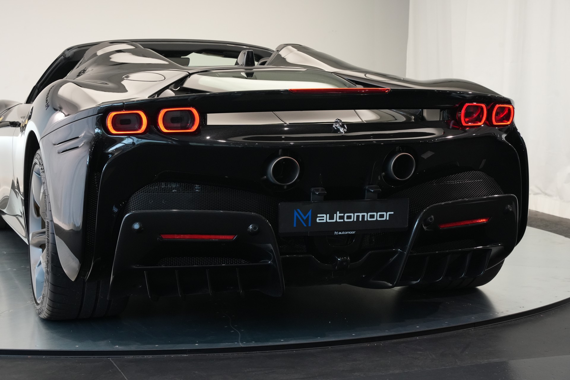 FERRARI SF90 Spider *Nero Daytona*-image-42